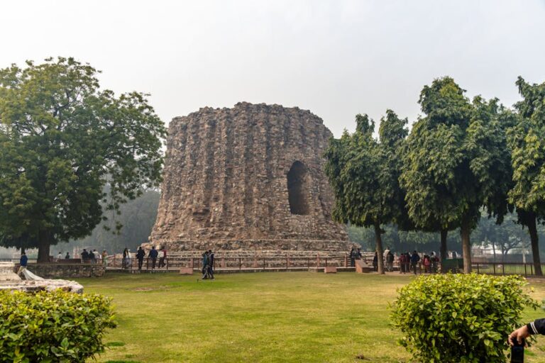 Discover Best Places To Visit In Delhi