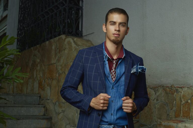 Learn How To Tie A Tie Easily