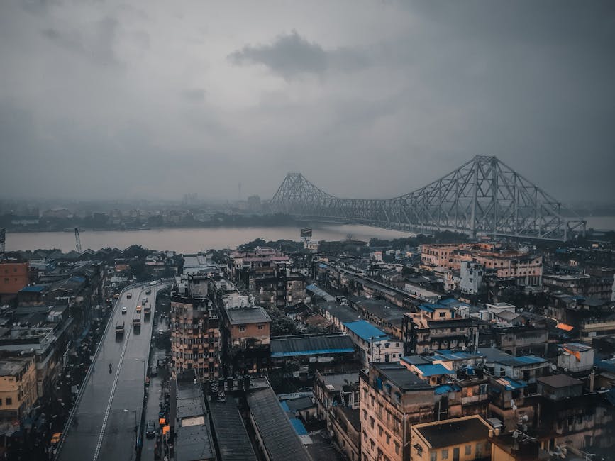 How To Safarkolkata: Safarkolkata: Explore The City — Best Gui… 4 How To Safarkolkata — Kolkata Cityscape - Image 2
